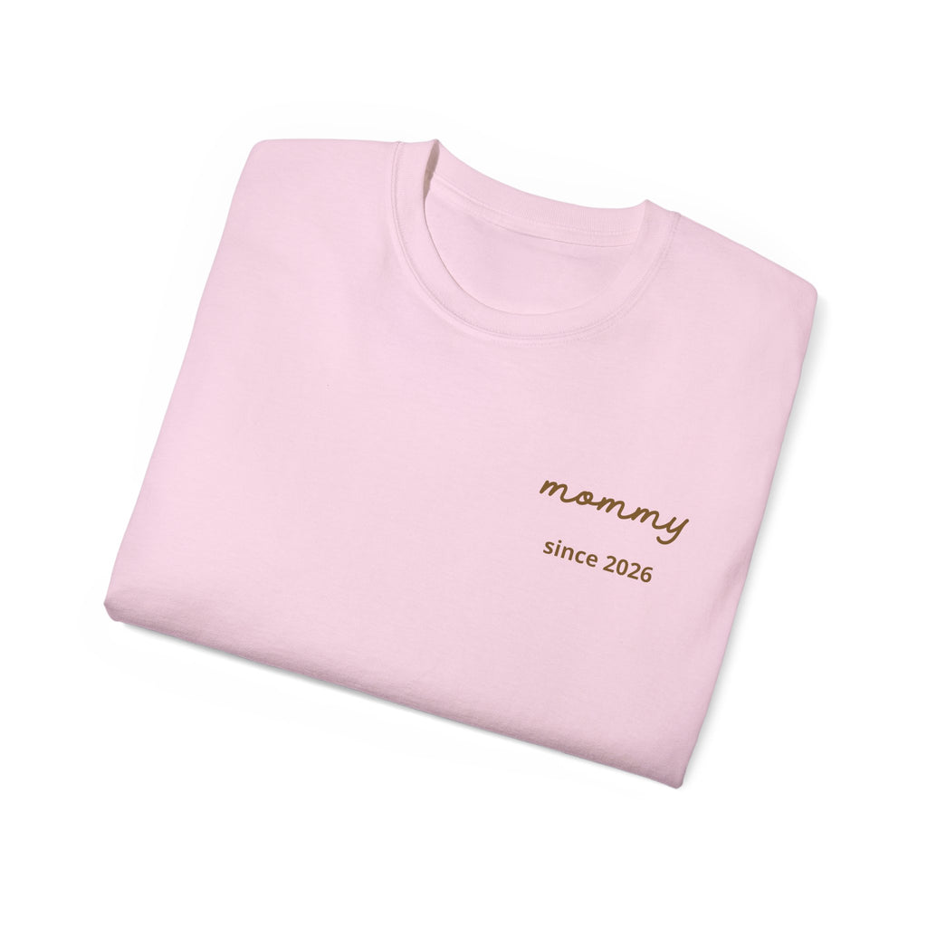 T-shirt Mom since date on heart and first names on sleeve