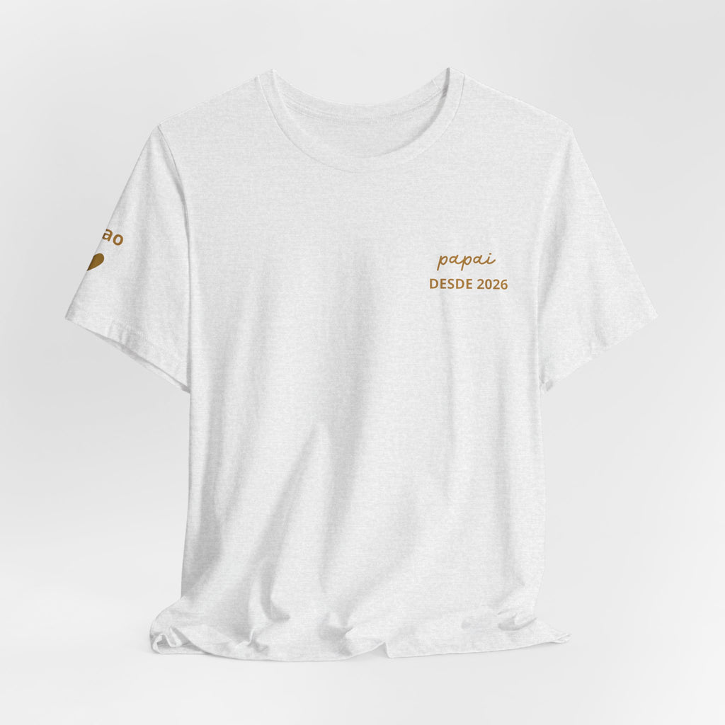 Camiseta Papai com Data Estampada no Peito e Nomes na Manga