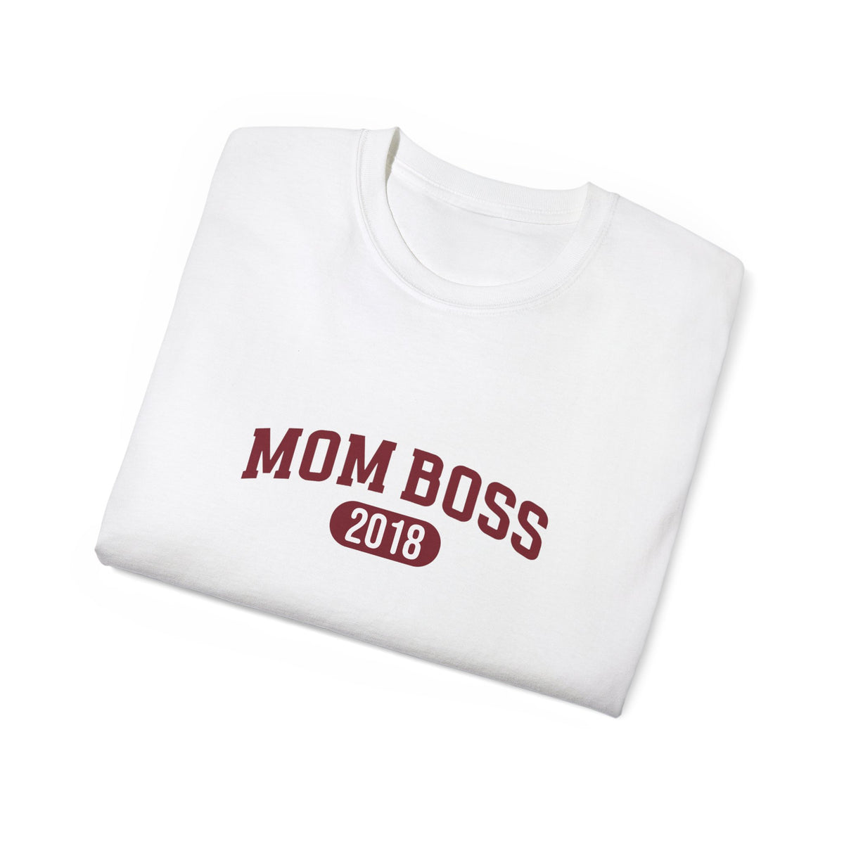T-Shirt Mom Boss and first names on sleeve