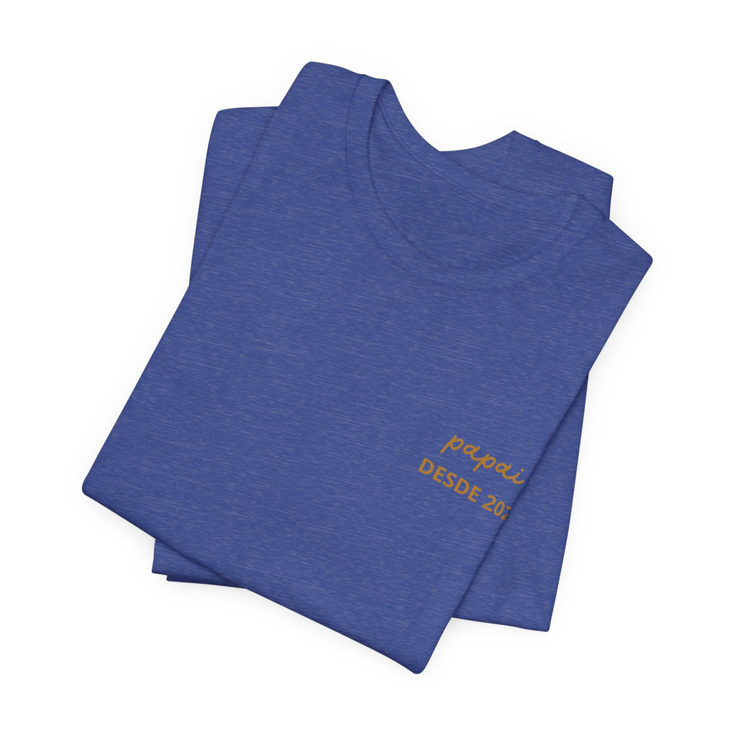 Camiseta Papai com Data Estampada no Peito e Nomes na Manga