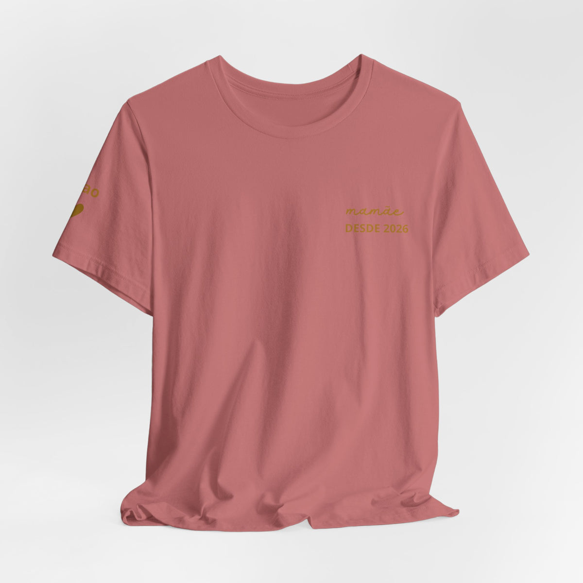 Camiseta Mamãe com Data Estampada no Peito e Nomes na Manga