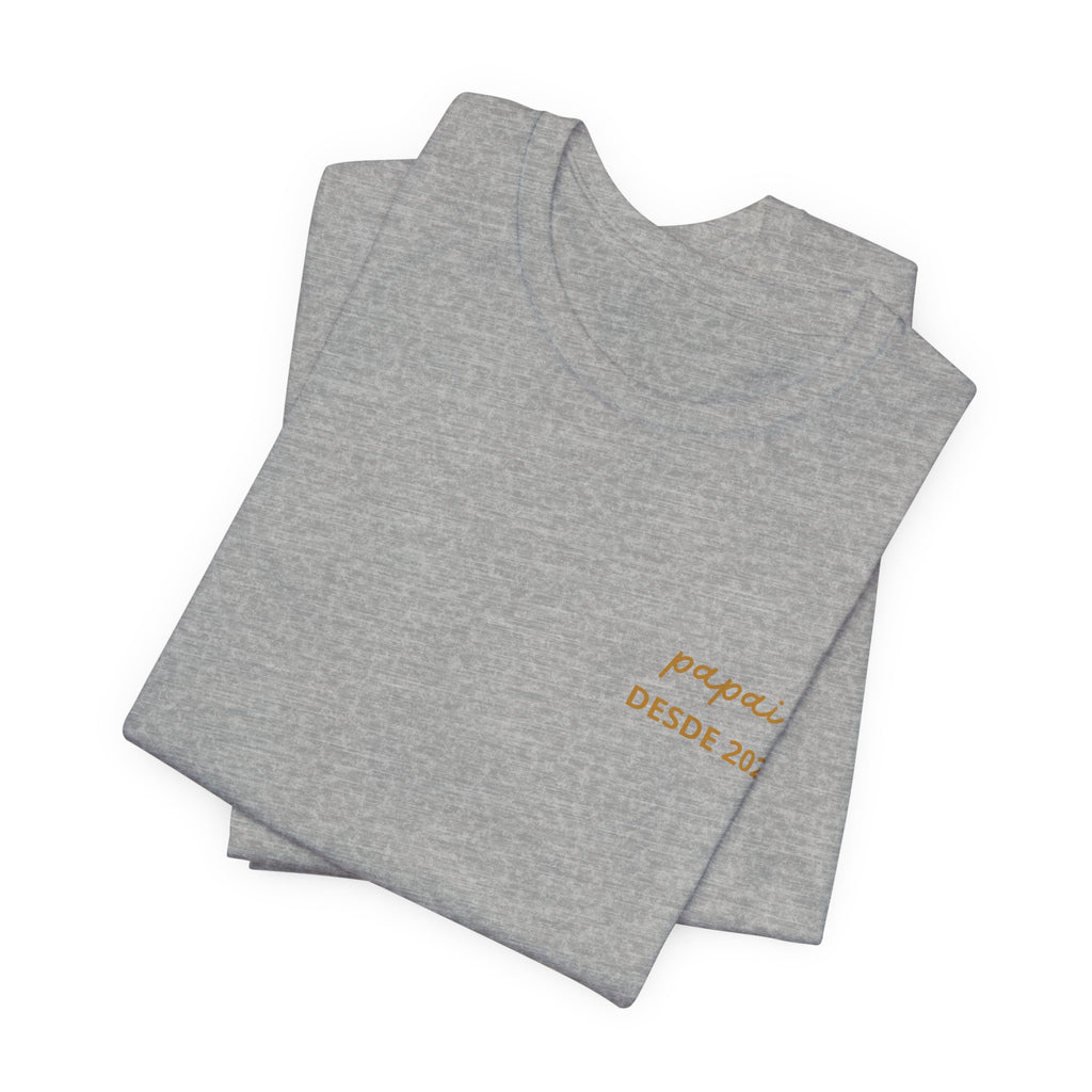 Camiseta Papai com Data Estampada no Peito e Nomes na Manga