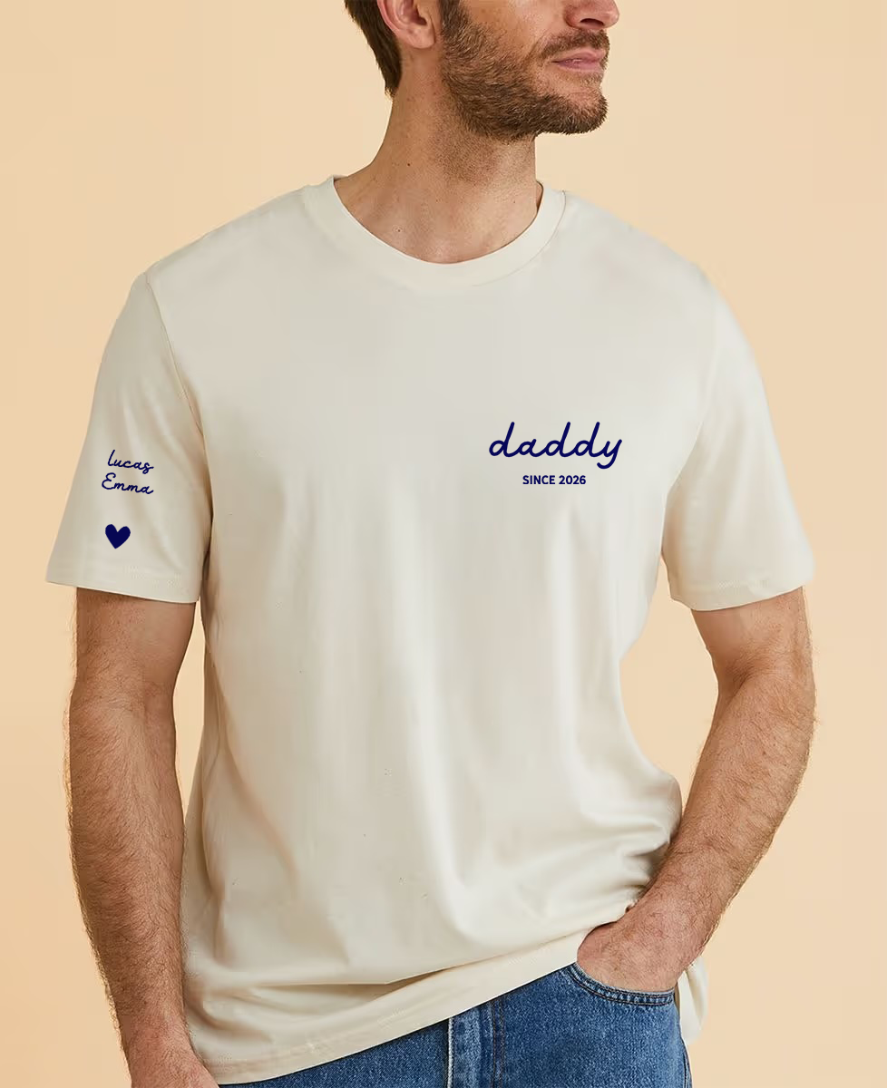 T-shirt Dad since date pinted on heart and first names on sleeve